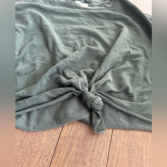 Aerie Green Knot-Front Long Sleeve Top size large - Picture 2 of 3